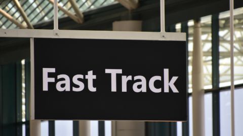 Фаст Трек на Пхукете: что это и кому нужно? 